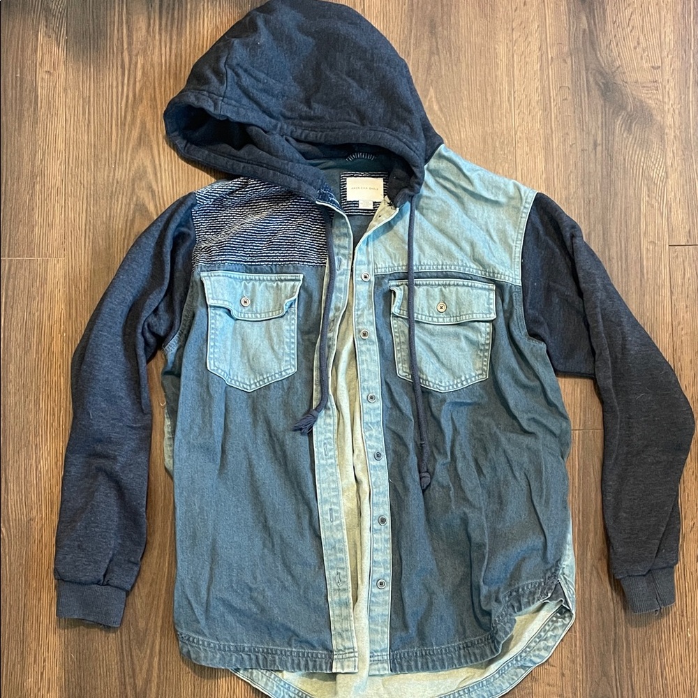 American Eagle Outfitters navy and cream denim shirt